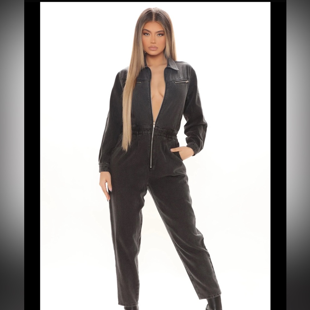 NWOT Fashion Nova *BURGUNDY* Jumpsuit